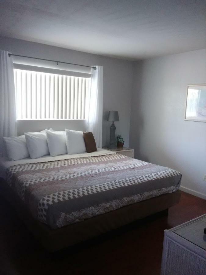 Hidden Palms Resort & Condominiums Lake Havasu City Exterior photo